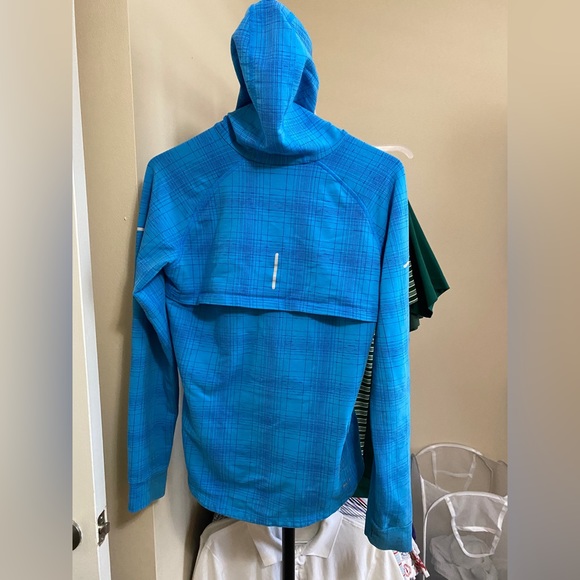 Nike Running Hoodie - Picture 2 of 6